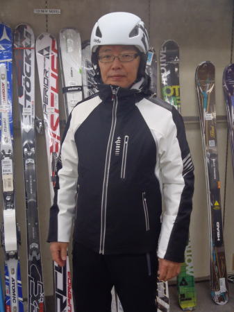 8年ぶりのスキーウェアー